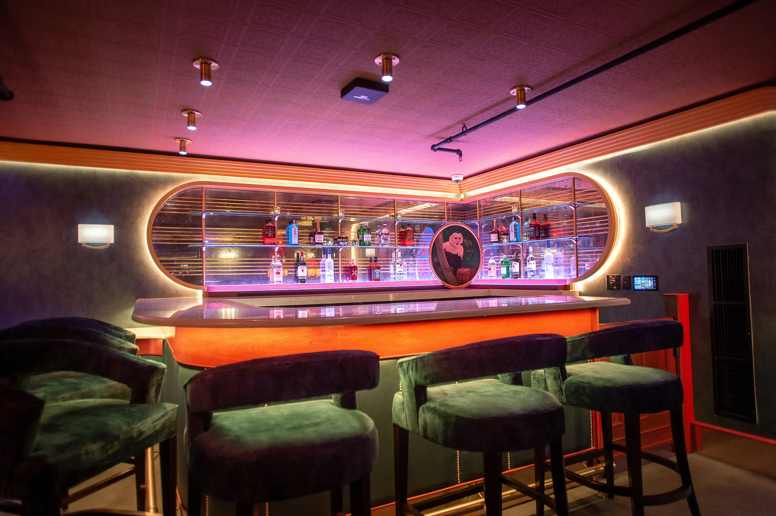 Lounge bar
